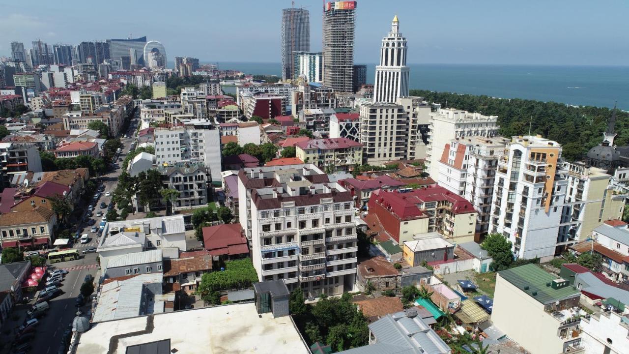 Boulevard Apartments Batoemi Buitenkant foto